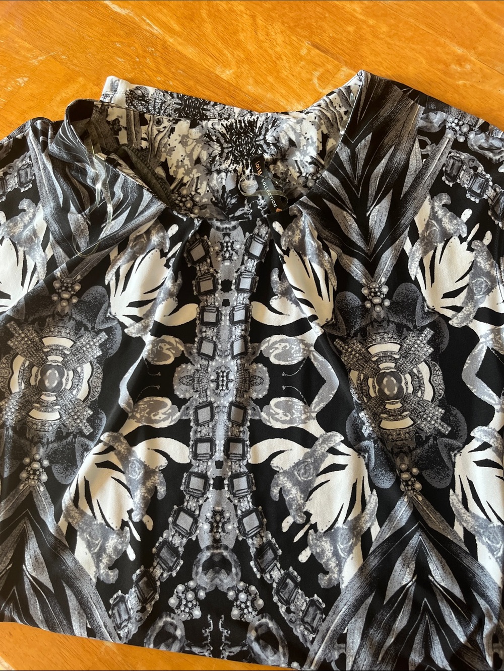 Black & White Sleeveless Printed Dress by Lori M